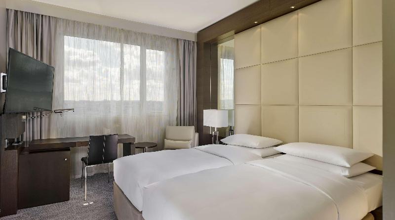اتاق استاندارد با تخت بزرگ, Hyatt Regency Paris Etoile