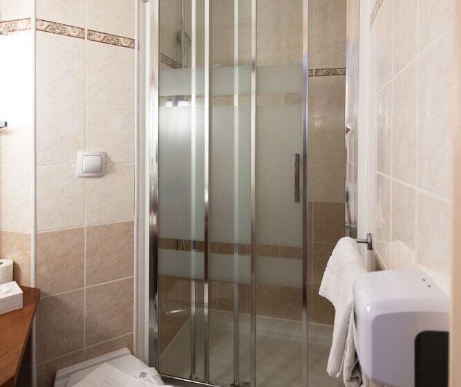 スタンダードルーム, Kyriad Chateauroux