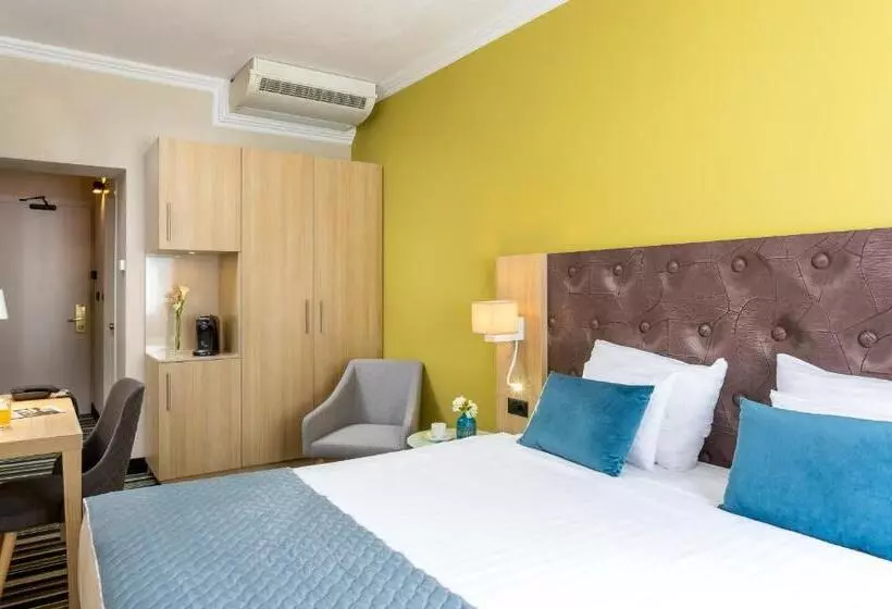 コンフォートルーム, Leonardo Hotel Budapest