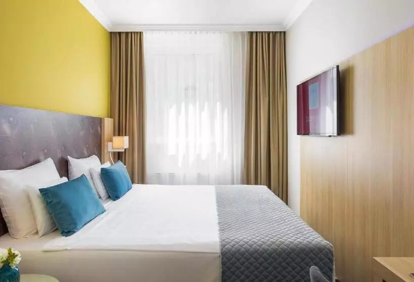 コンフォートルーム, Leonardo Hotel Budapest