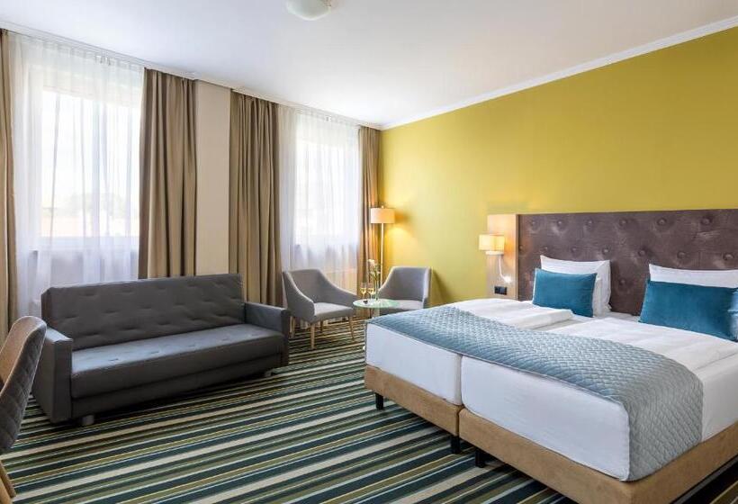 Трехместный Номер Superior, Leonardo Hotel Budapest