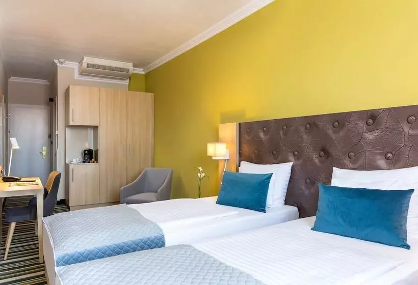 コンフォートルーム, Leonardo Hotel Budapest