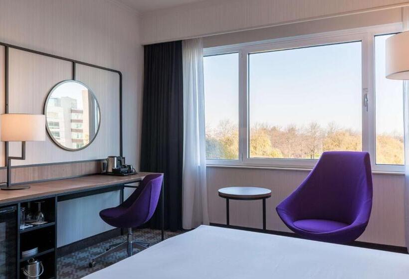 סוויטת ג'וניור, Radisson Blu Hotel Amsterdam Airport, Schiphol