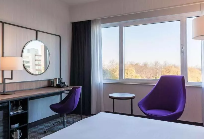 Juniorsviitti, Radisson Blu Hotel Amsterdam Airport, Schiphol