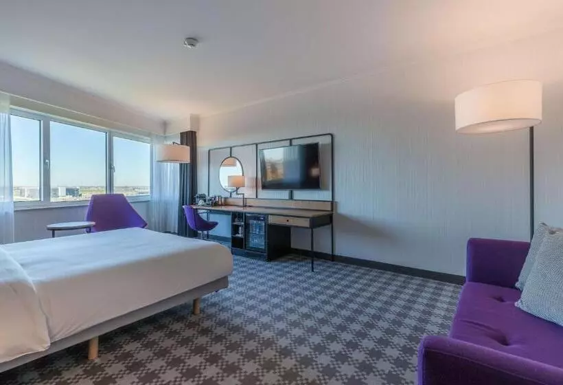 Juniorsviitti, Radisson Blu Hotel Amsterdam Airport, Schiphol
