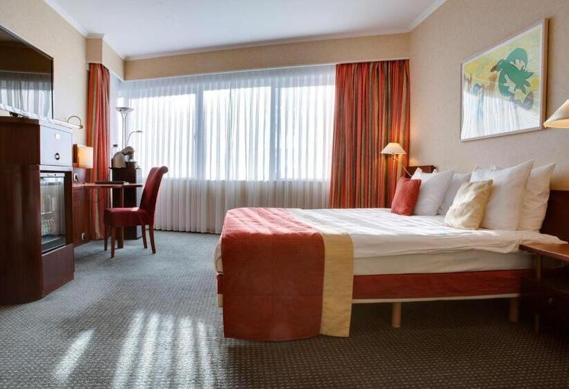Номер Economy, Radisson Blu Hotel Amsterdam Airport, Schiphol