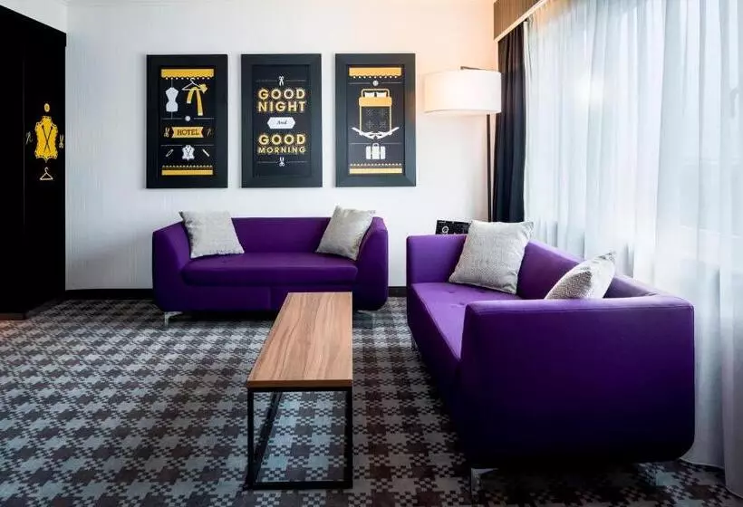 Sviitti, Radisson Blu Hotel Amsterdam Airport, Schiphol