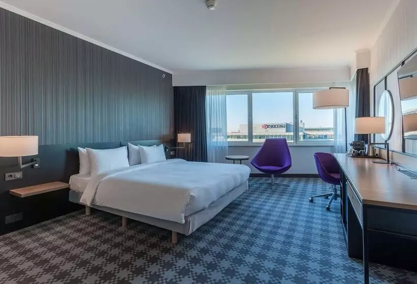 Juniorsviitti, Radisson Blu Hotel Amsterdam Airport, Schiphol