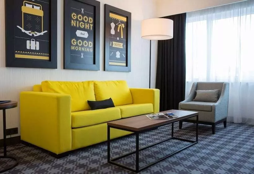 Sviitti, Radisson Blu Hotel Amsterdam Airport, Schiphol
