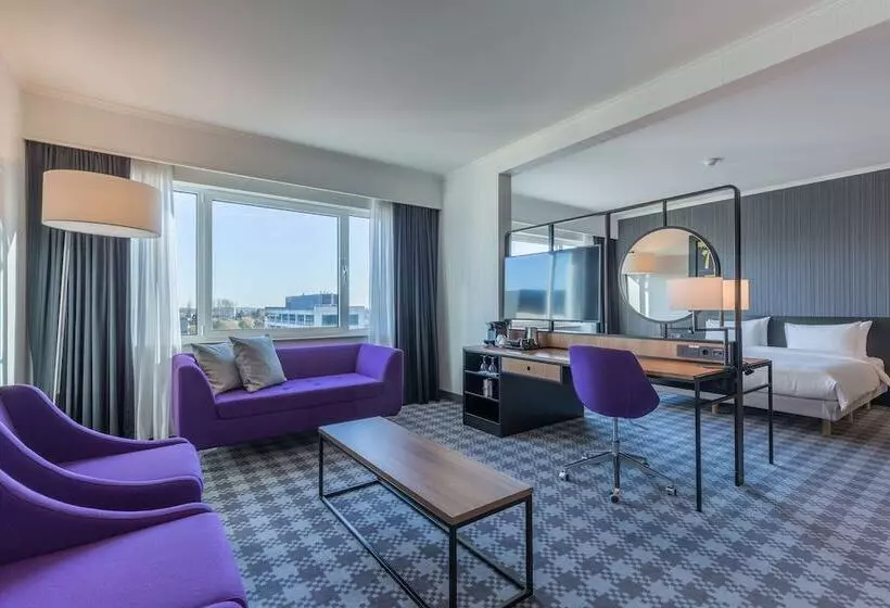 Sviitti, Radisson Blu Hotel Amsterdam Airport, Schiphol