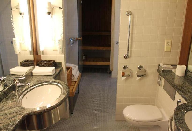 جناح جونيور, Santa S Hotel Santa Claus