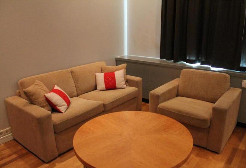 Полулюкс, Santa S Hotel Santa Claus
