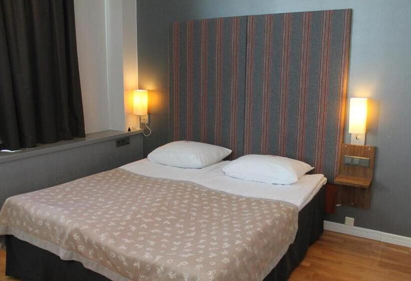 جناح جونيور, Santa S Hotel Santa Claus