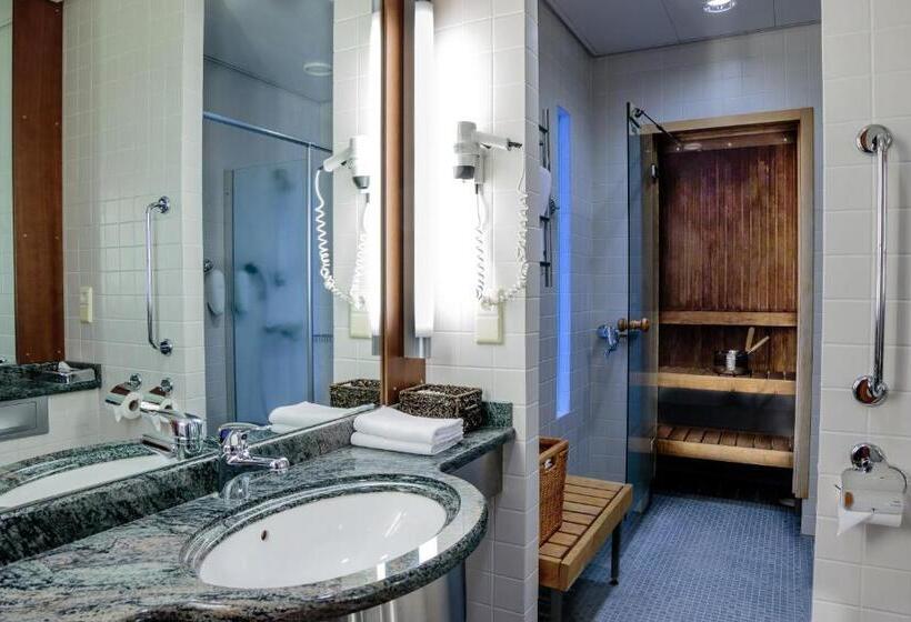 جناح جونيور, Santa S Hotel Santa Claus