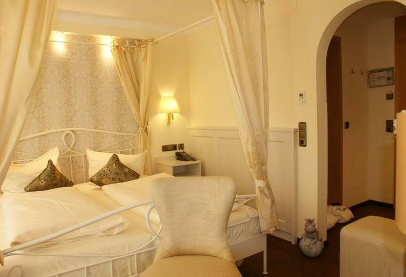 اتاق راحتی, Schlosskrone