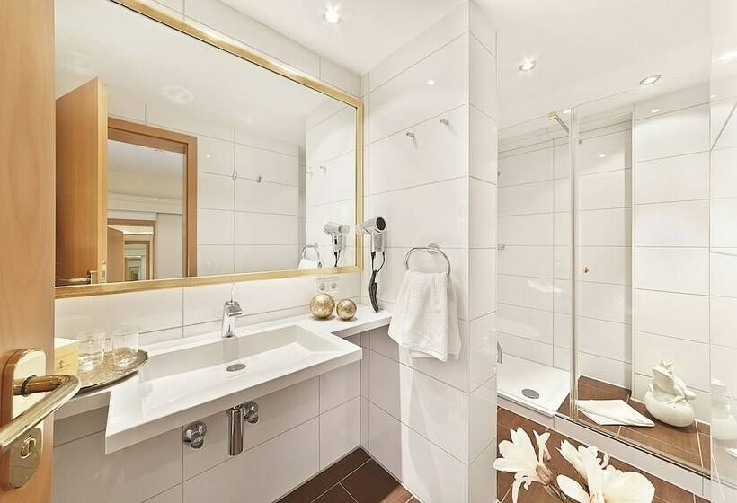 اتاق راحتی, Schlosskrone