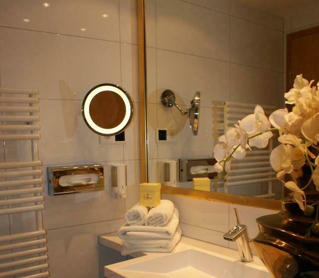 اتاق سوپریور, Schlosskrone