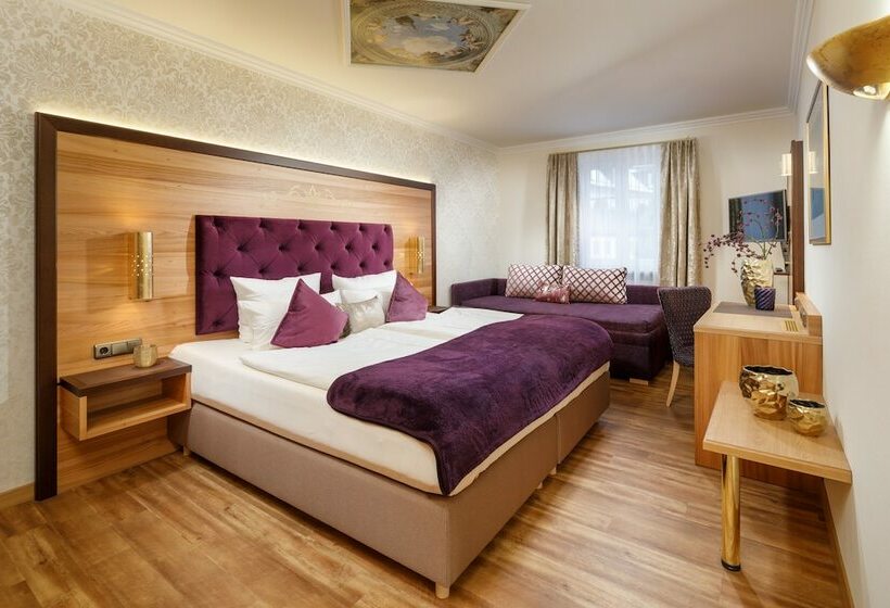 اتاق سوپریور, Schlosskrone