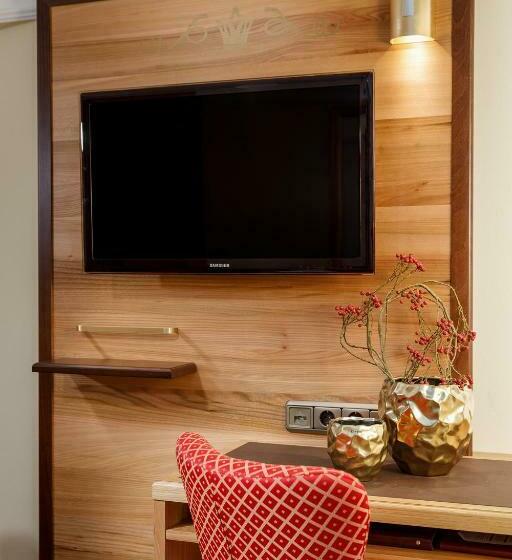 اتاق کلاسیک, Schlosskrone