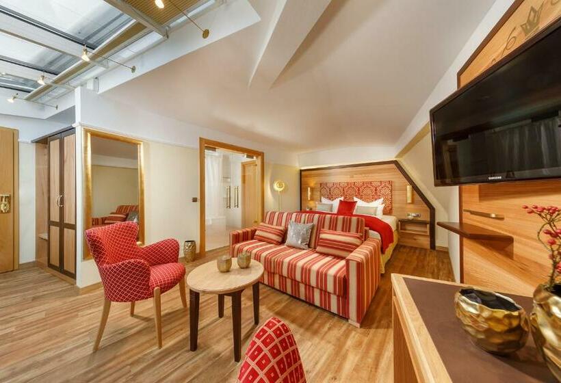 سوییت جونیور, Schlosskrone