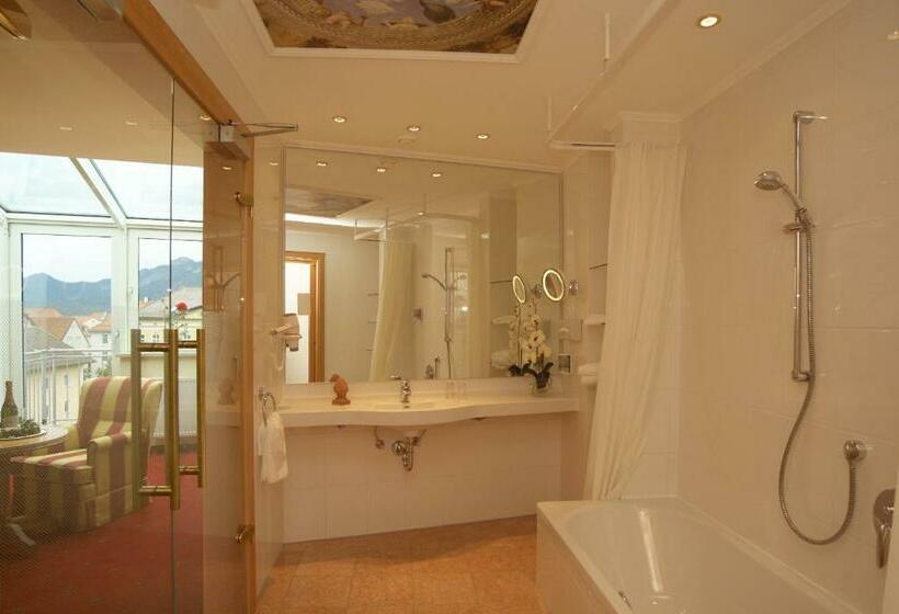 سوییت جونیور, Schlosskrone