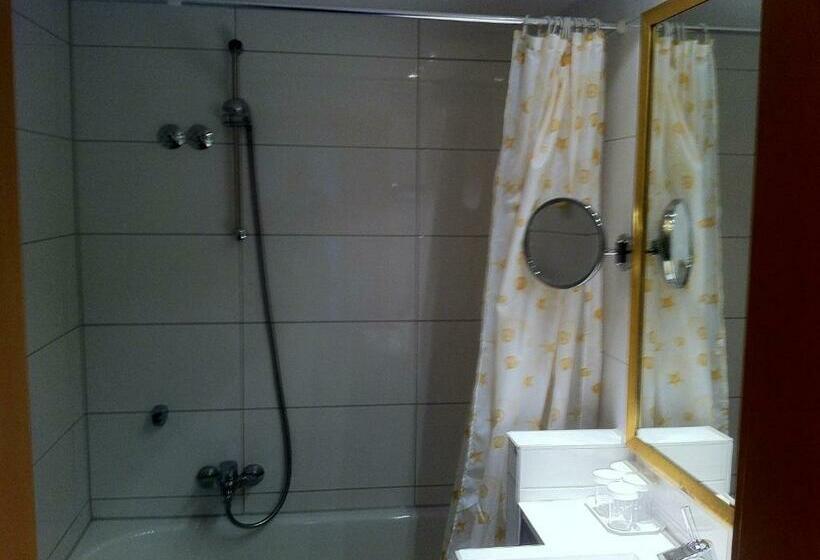 سوییت جونیور, Schlosskrone