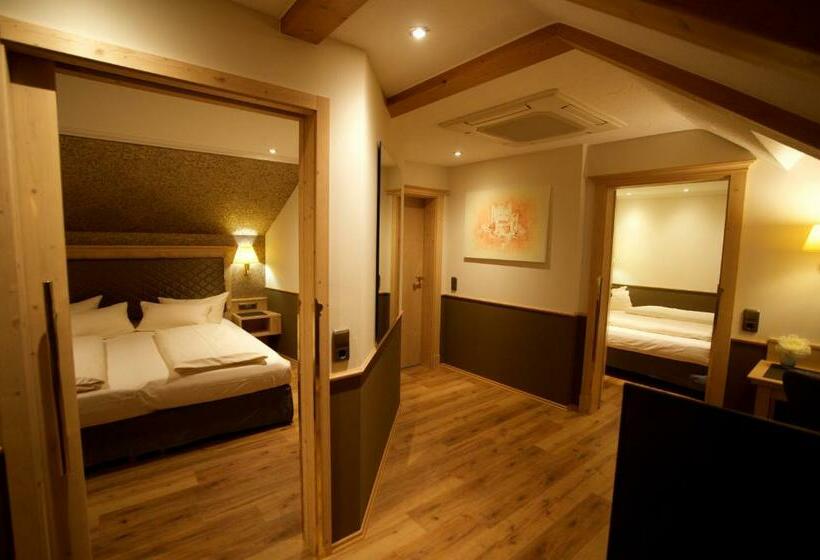 سوییت, Schlosskrone