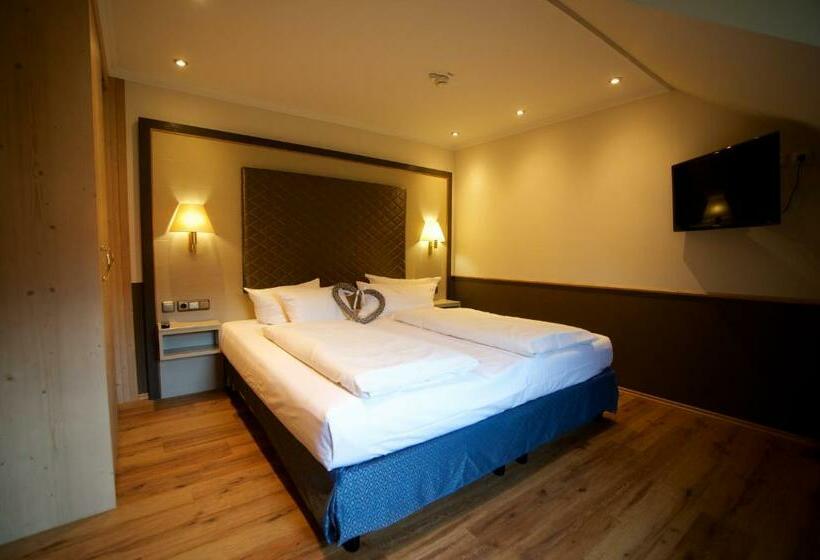 سوییت, Schlosskrone