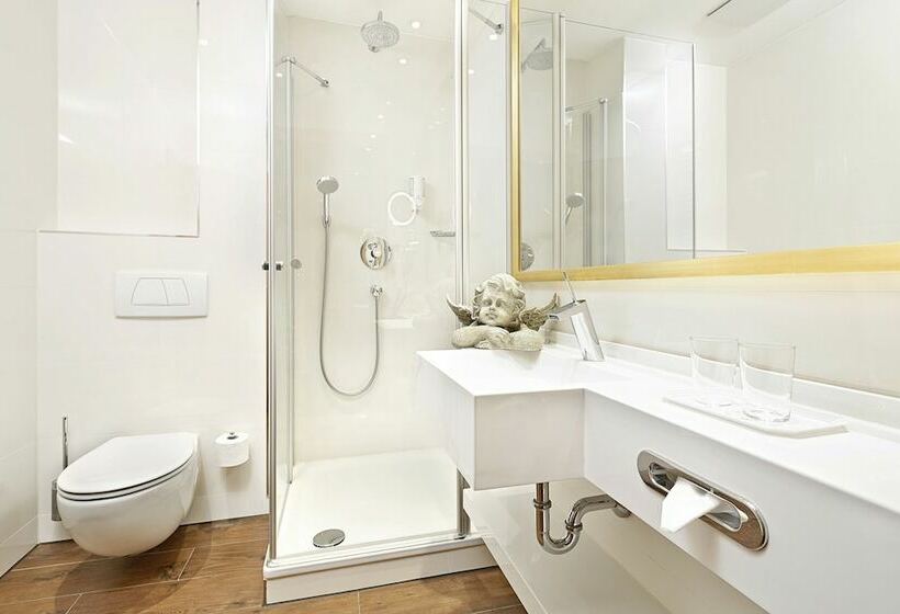 اتاق لوکس, Schlosskrone