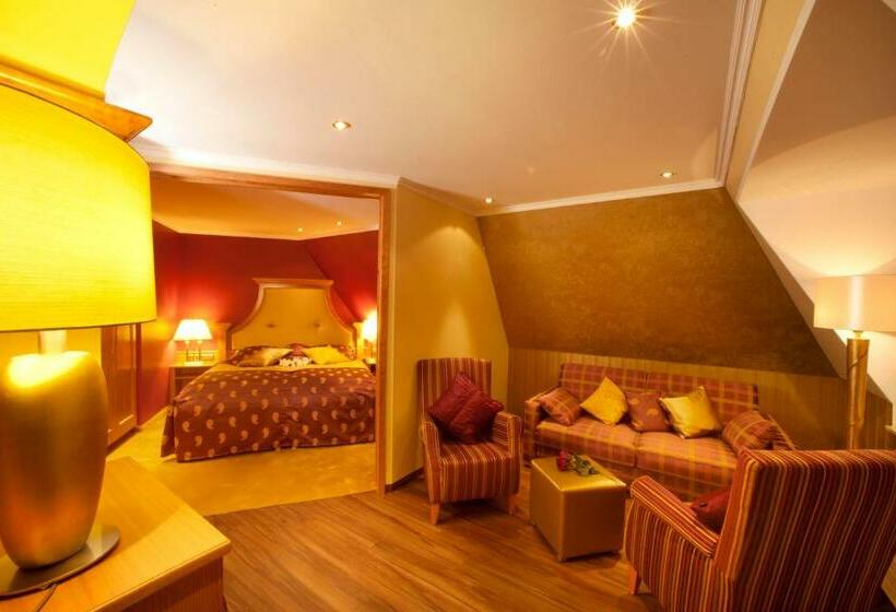 سوئیت رویال, Schlosskrone