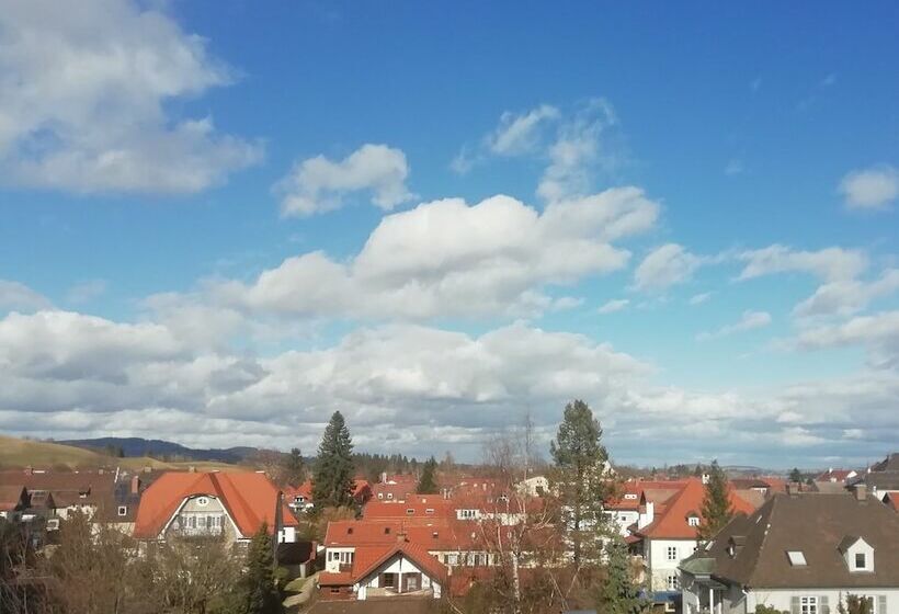 سوئیت رویال, Schlosskrone