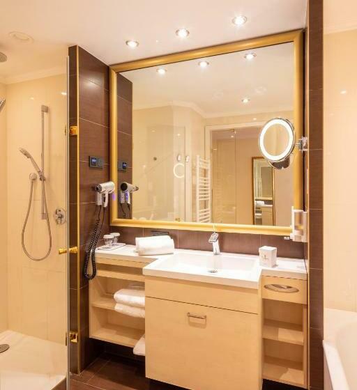 اتاق لوکس چهار تخته, Schlosskrone