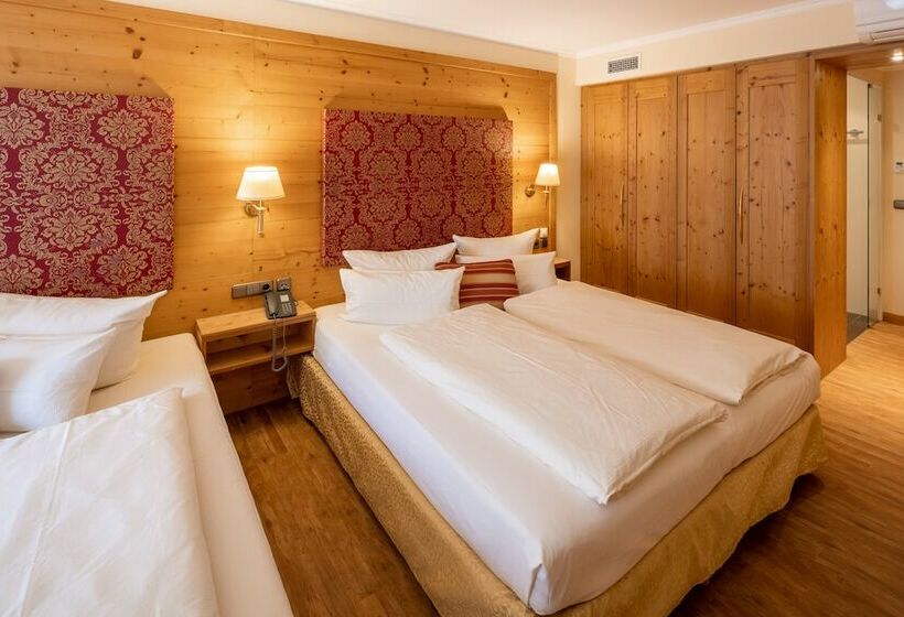 اتاق لوکس چهار تخته, Schlosskrone