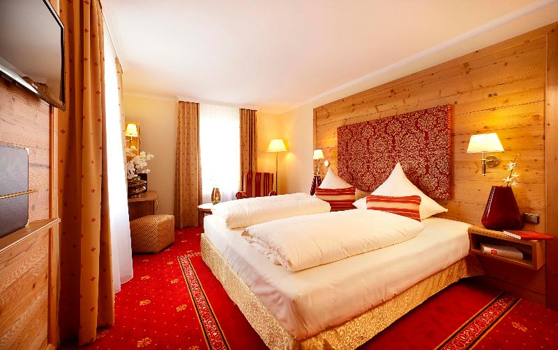 اتاق سوپریور, Schlosskrone