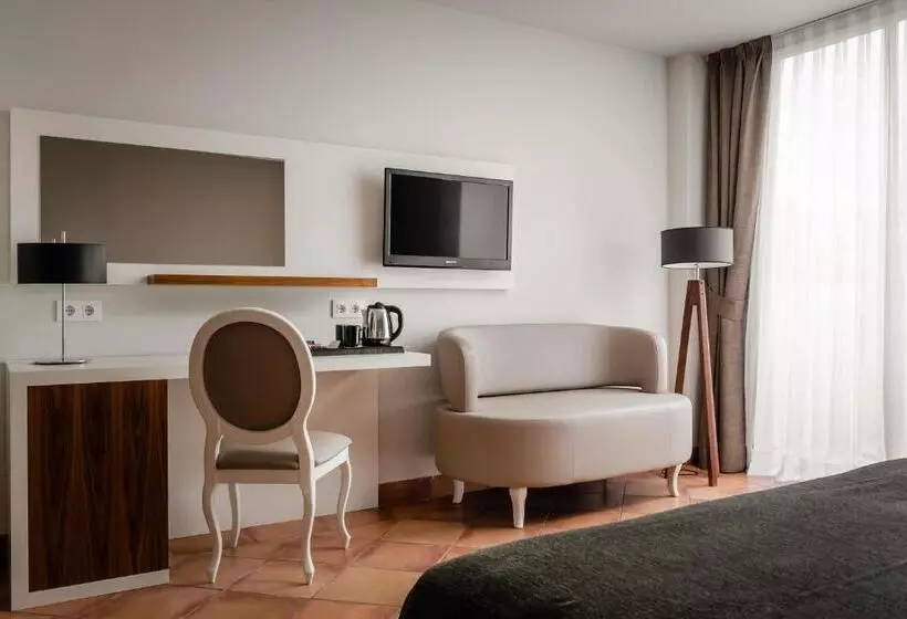 テラス付スーペリアルーム, Torremirona Golf & Spa