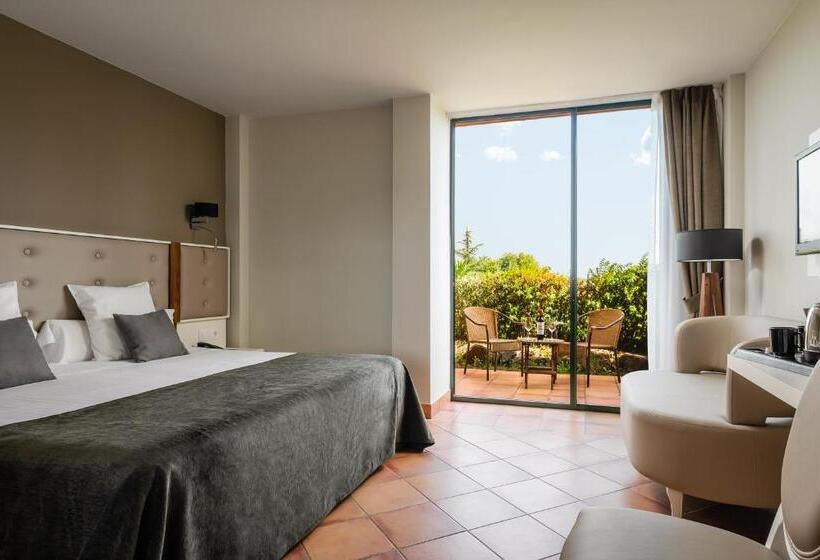 Superior Room with Terrace, Torremirona Golf & Spa