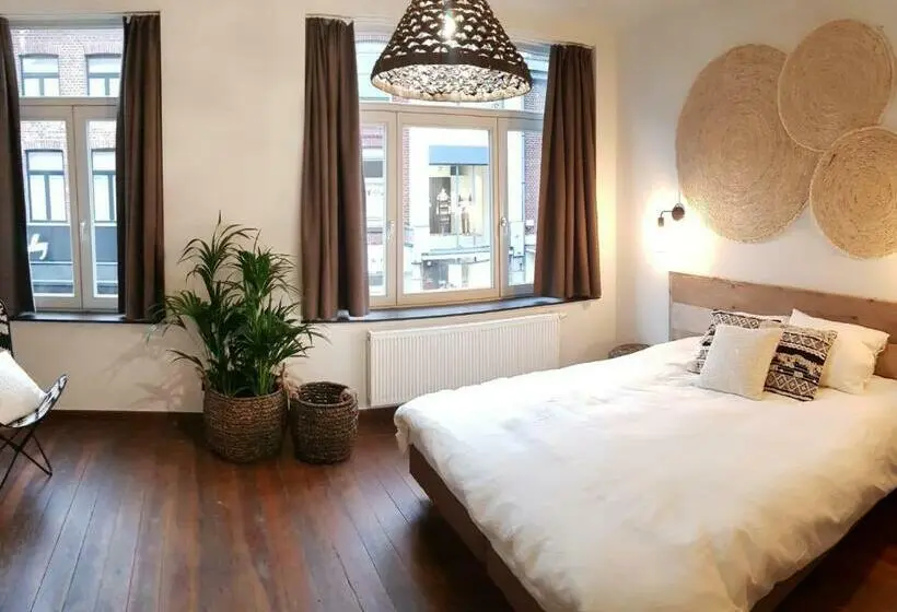 デラックスルーム, Anthos B&b