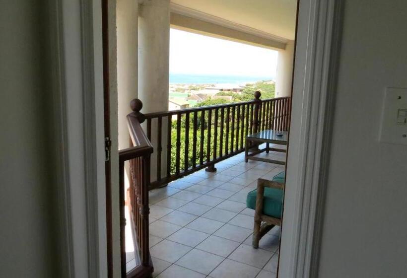 اتاق لوکس با چشم‌انداز دریا, The View