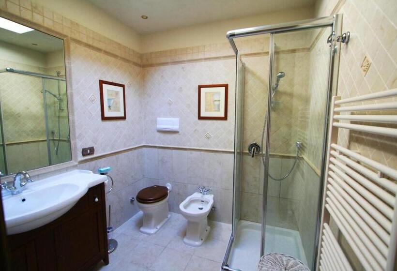 آپارتمان 1 خوابه با چشم‌انداز, Eremo Delle Fate