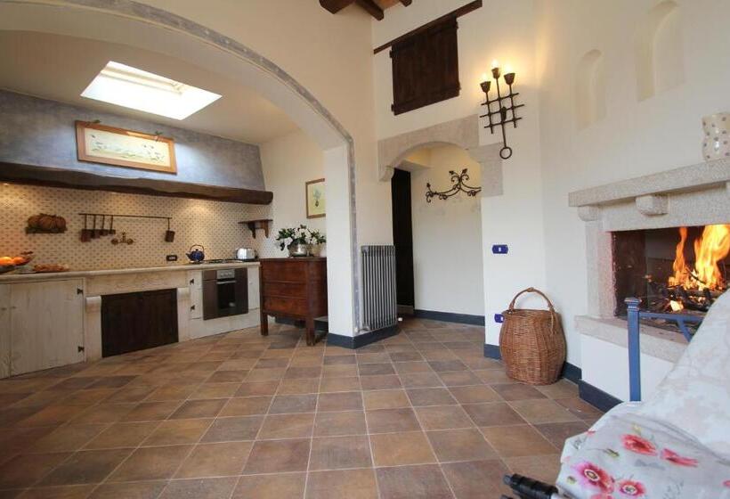 آپارتمان 1 خوابه با چشم‌انداز, Eremo Delle Fate