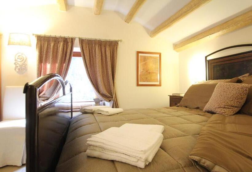 اتاق استاندارد چهار تخته, Eremo Delle Fate