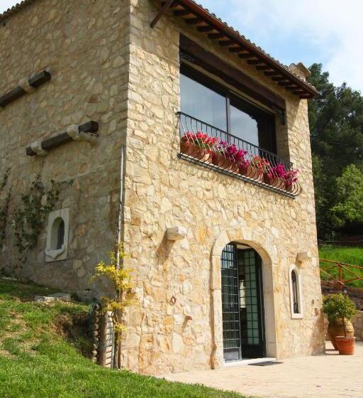 آپارتمان 1 خوابه با چشم‌انداز استخر, Eremo Delle Fate