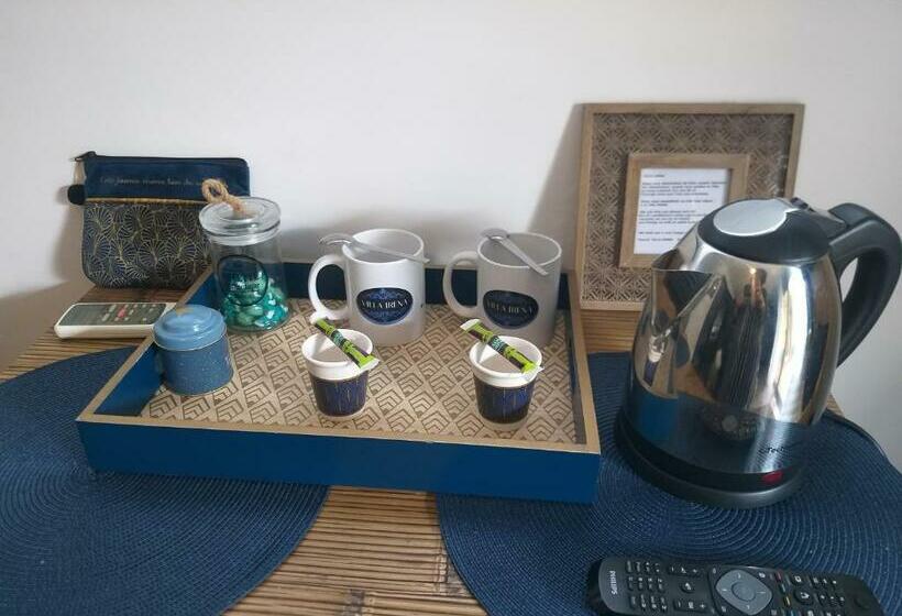 سوییت با چشمانداز استخر, Suite Indigo Jacuzzi Prive Piscine Vue Mer Acces Cuisine Laverie