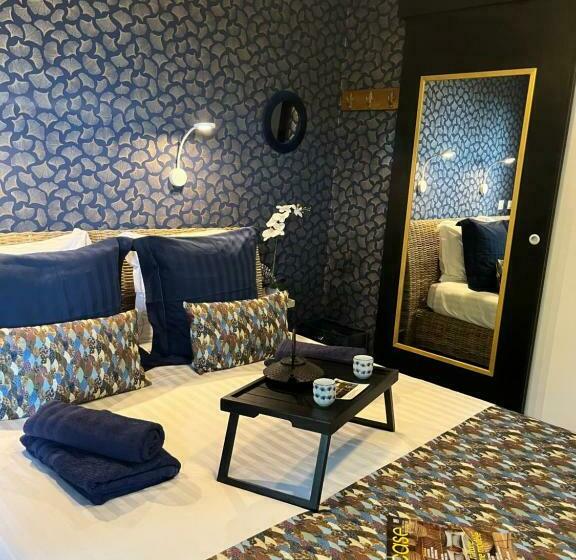 سوییت با چشمانداز استخر, Suite Indigo Jacuzzi Prive Piscine Vue Mer Acces Cuisine Laverie