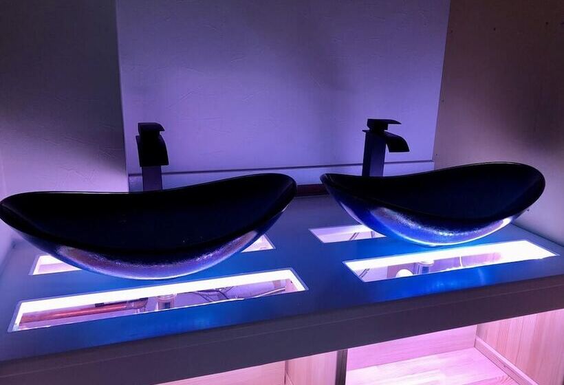 ルームシェアのワンベッド, Sapporo Princess Hotel   Hostel