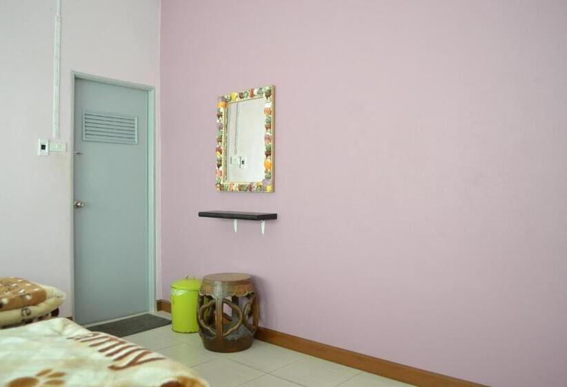 패밀리 방갈로, Benjaporn Bungalow