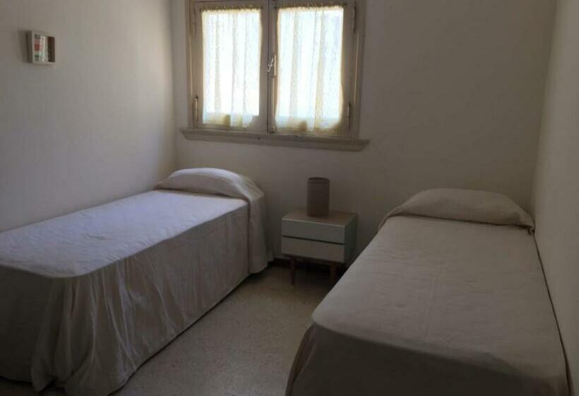 Quarto Triplo Estandar, Casa Nanet