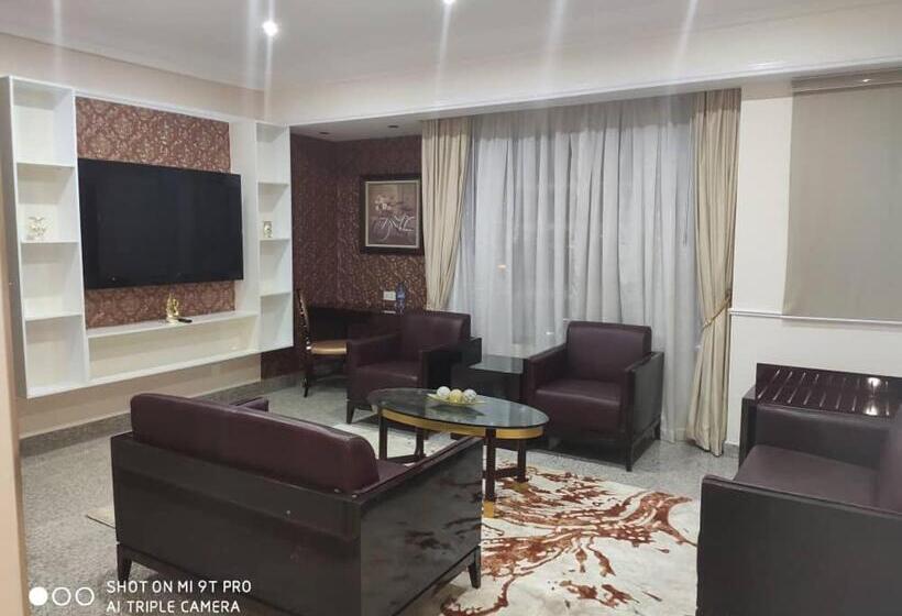 سوییت لوکس, Conference Hotel , Abeokuta