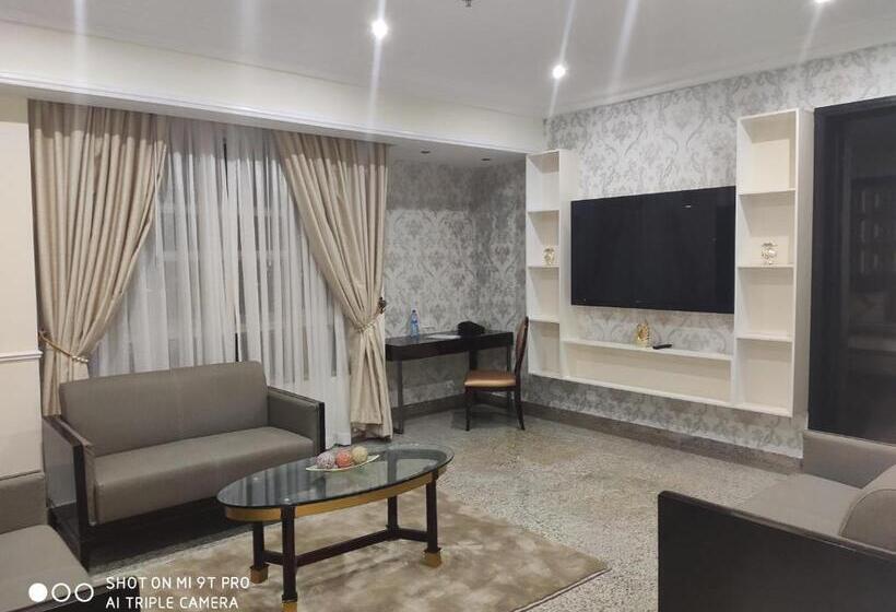 استودیوی لوکس, Conference Hotel , Abeokuta