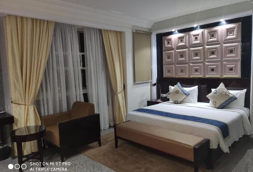 استودیوی لوکس, Conference Hotel , Abeokuta